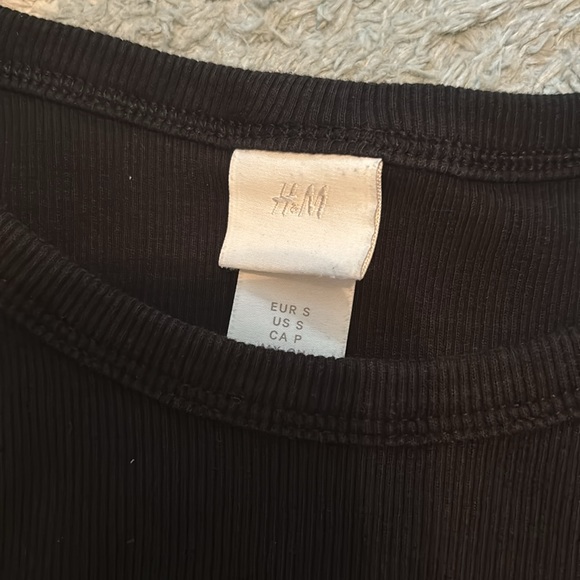 H&M tank top - Picture 2 of 2